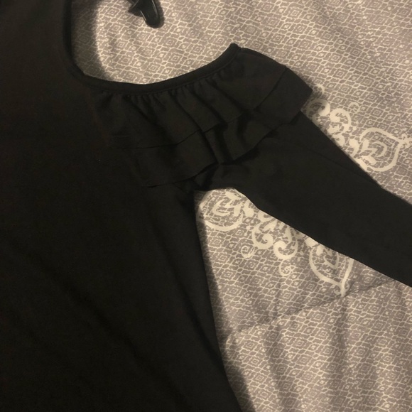 Long Sleeve Black cold shoulder top - Picture 5 of 5